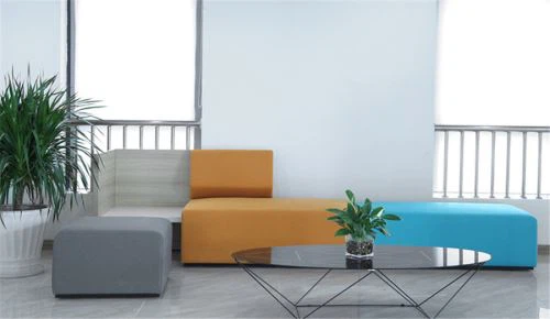 Svoboden kavč za javnost